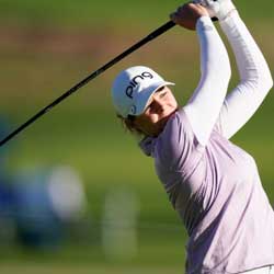McDonald Holds Slim Lead in LPGA Drive On Championship