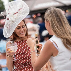 Betfred Signed Sponsorship Deal with St Leger Festival