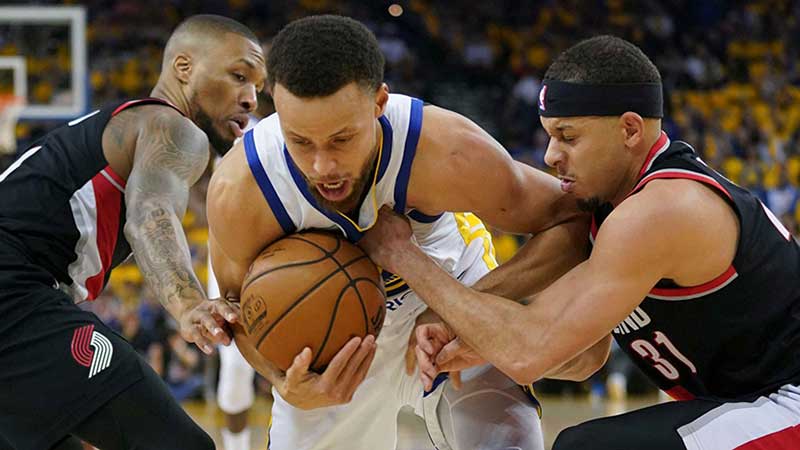Bookie Talks about Warriors Vs Blazers Game 1